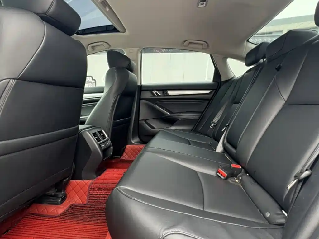 Honda Accord 2022 — фото 17