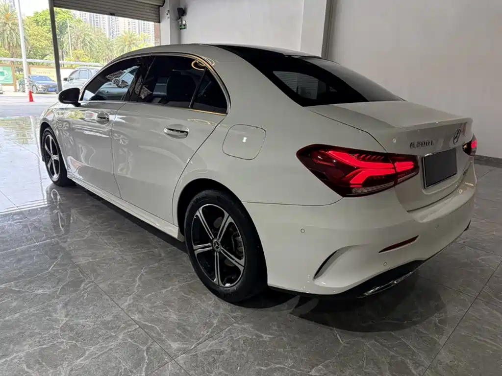 Mercedes-Benz A-Class 2022 — фото 13