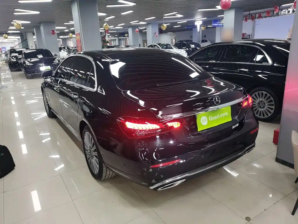 Mercedes-Benz E-Class 2022