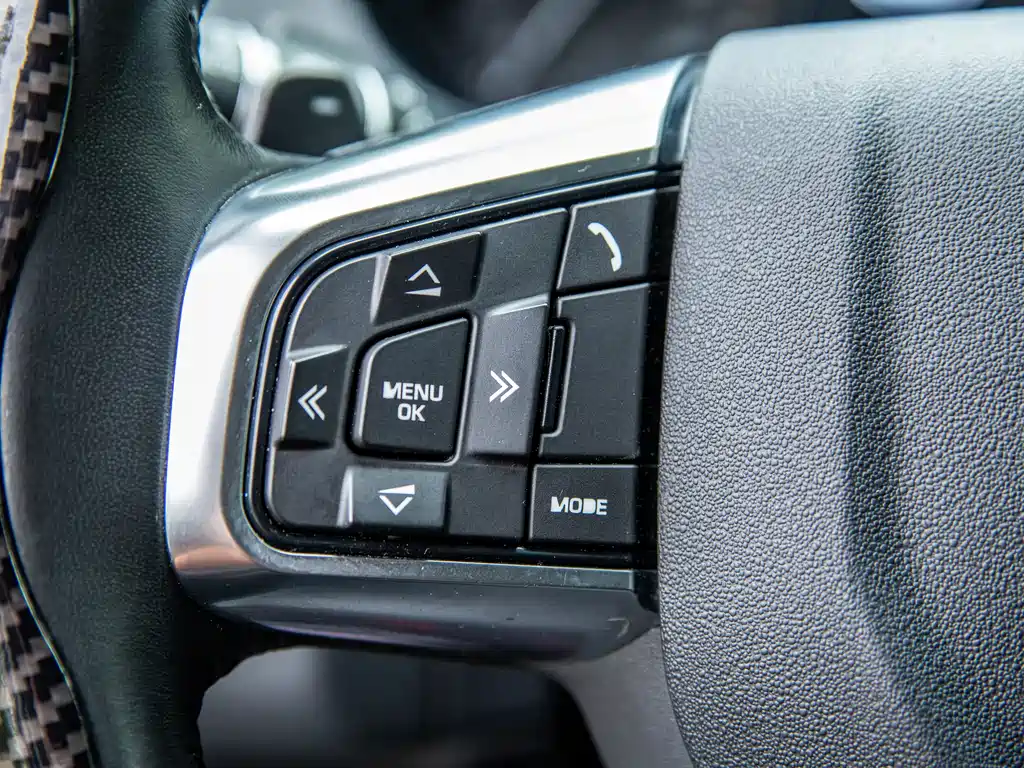 Land Rover Discovery Sport 2018 — фото 14