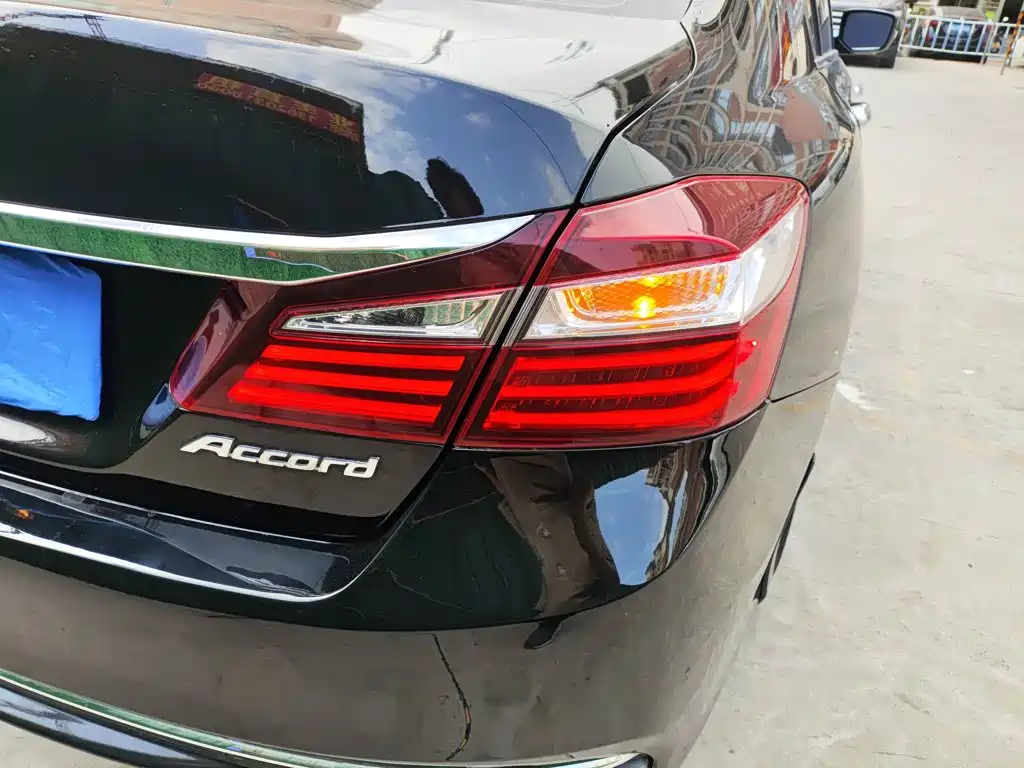 Honda Accord 2016 — фото 24
