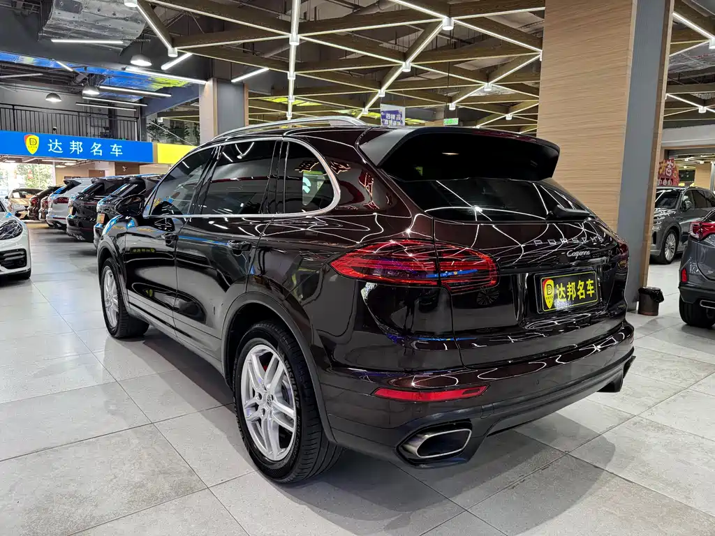 Porsche Cayenne 2015 — фото 17