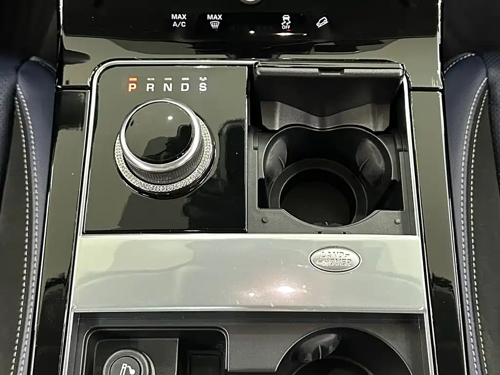 Land Rover Velar 2018 — фото 18