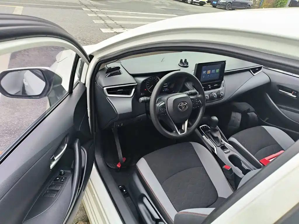 Toyota Corolla 2023 — фото 12