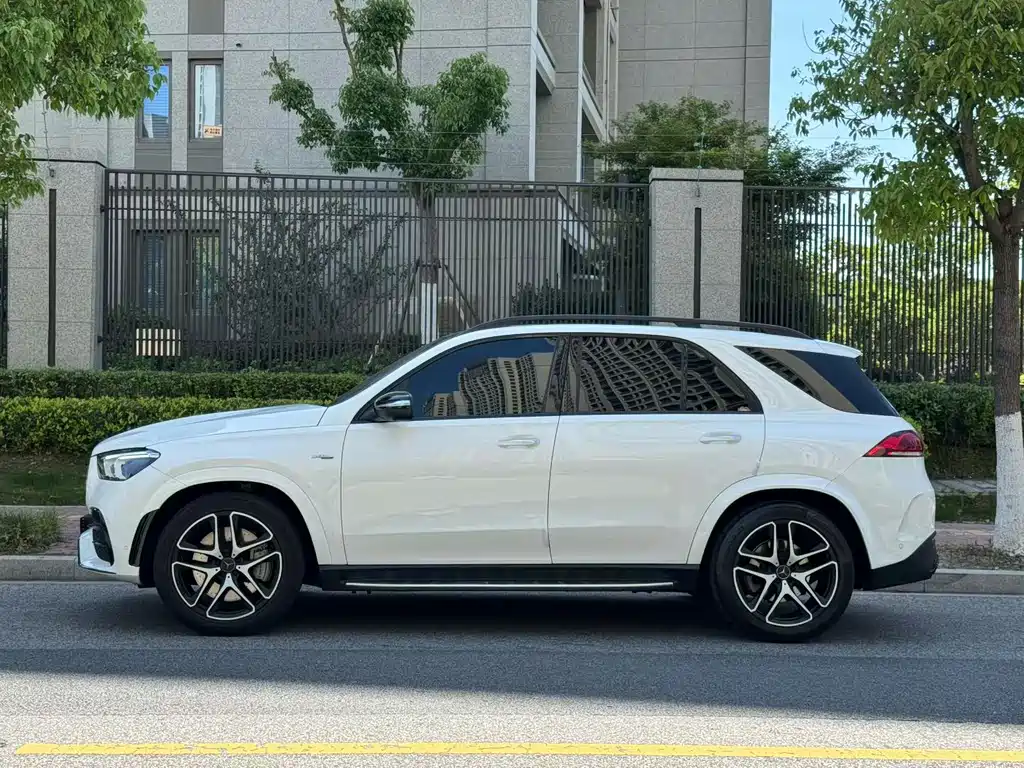 Mercedes-Benz GLE AMG 2022 — фото 13