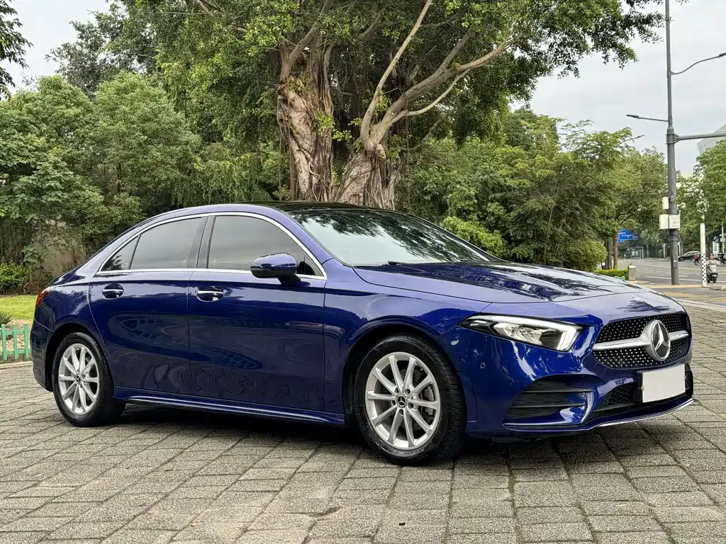 Mercedes-Benz A-Class 2020 — фото 3