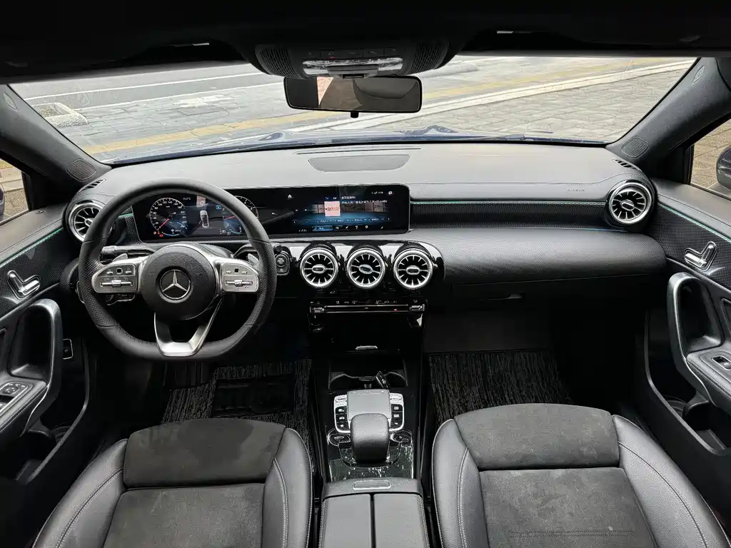 Mercedes-Benz A-Class 2020 — фото 6