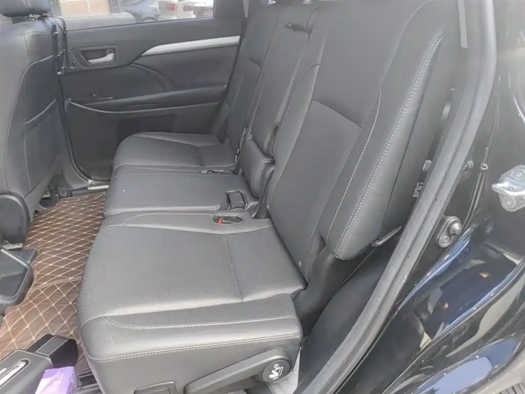 Toyota Highlander 2017 — фото 14