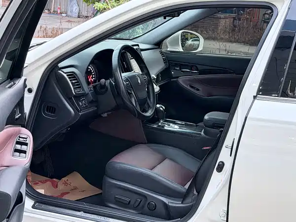 Toyota Crown 2019