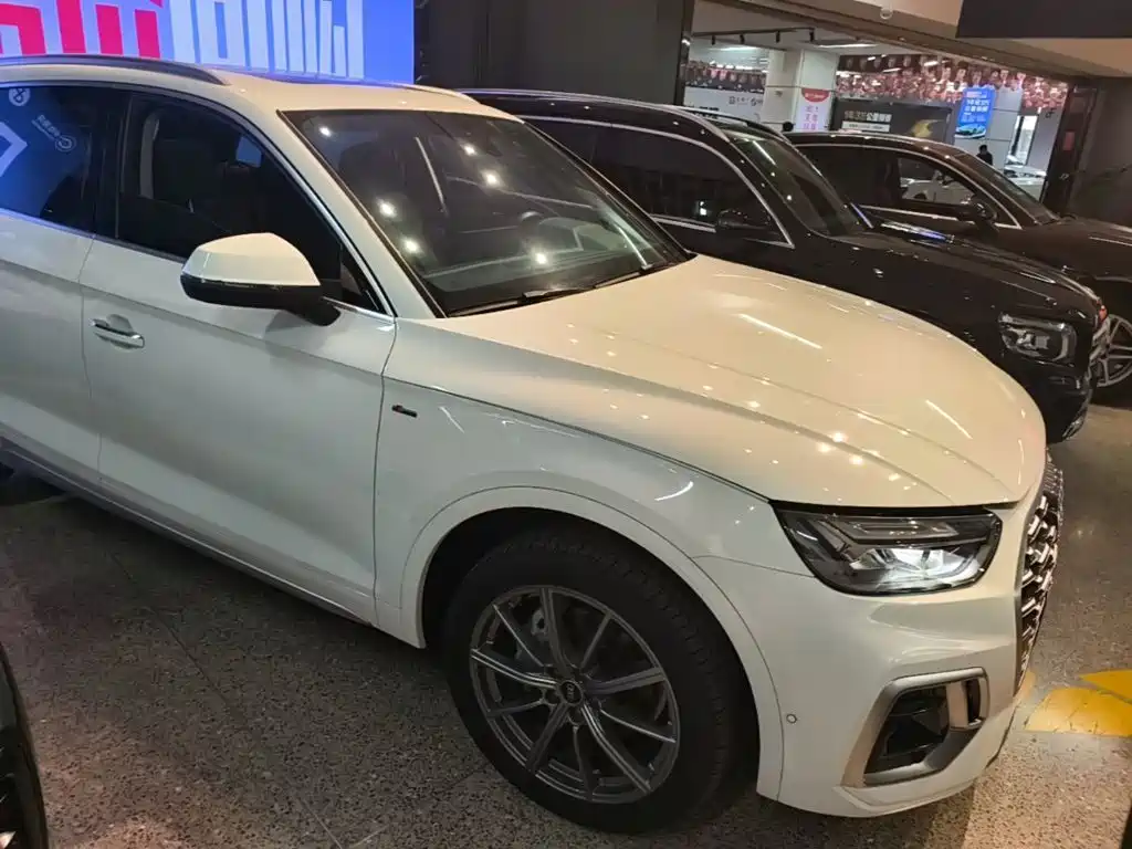 Audi Q5L 2023 — фото 22