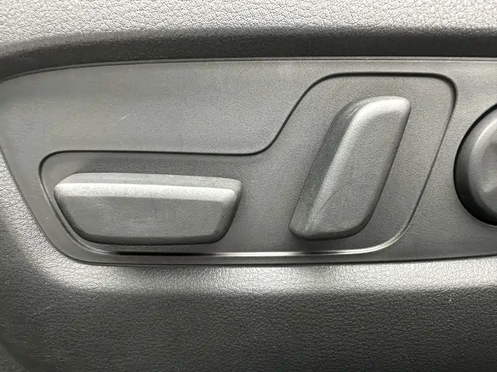 Mazda CX-30 2023 — фото 13