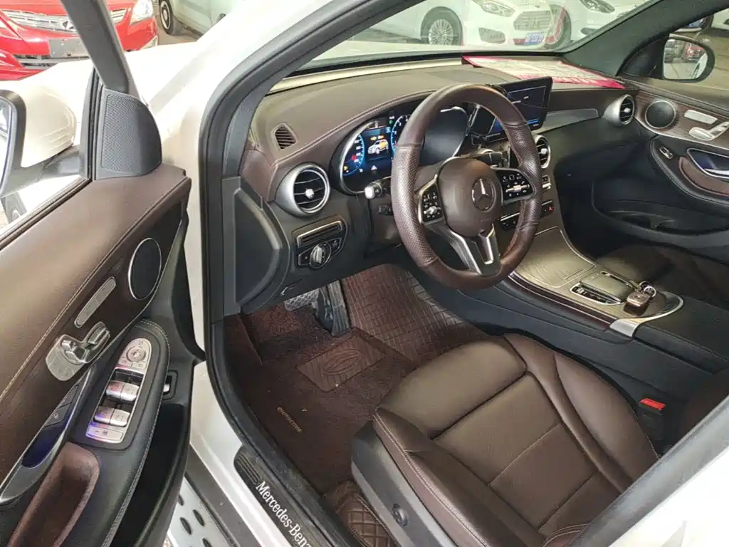 Mercedes-Benz GLC 2023 — фото 16