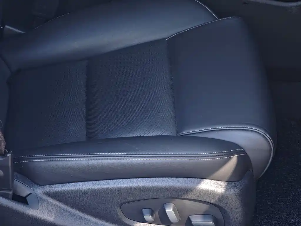 Cadillac XTS 2018 — фото 11