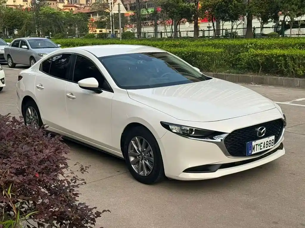 Mazda 3 Axela 2022