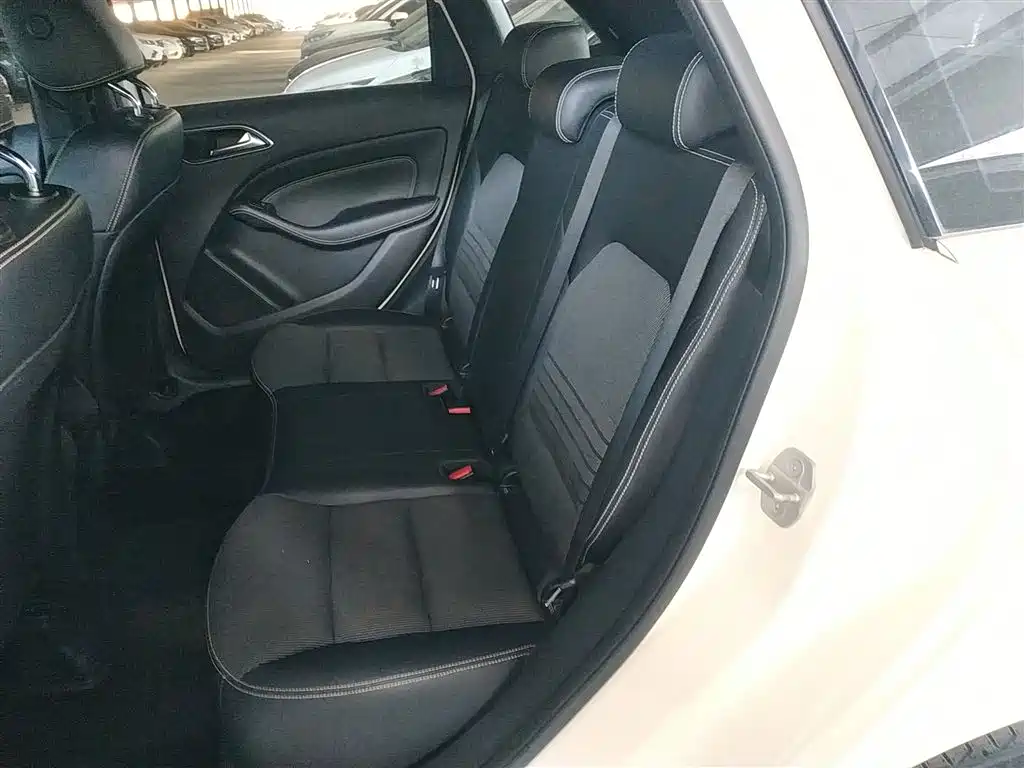 Mercedes-Benz B-Class 2016 — фото 14