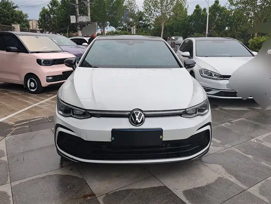 Volkswagen Golf 2021