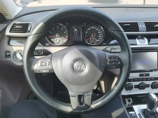 Volkswagen Magotan 2015