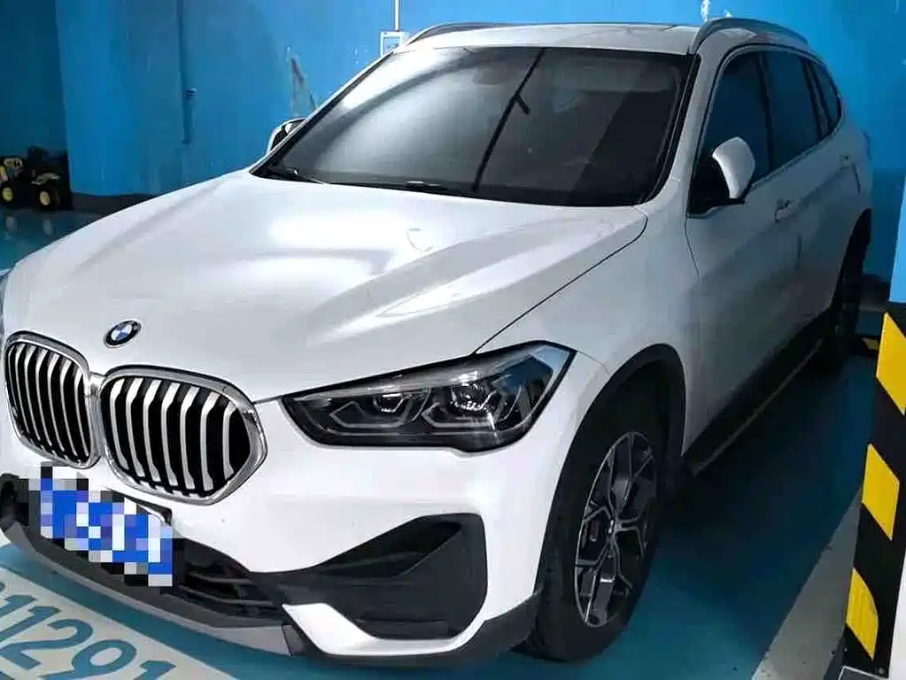 BMW X1 2022 — фото 1