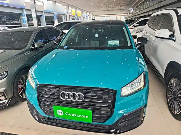 Audi Q2L 2020