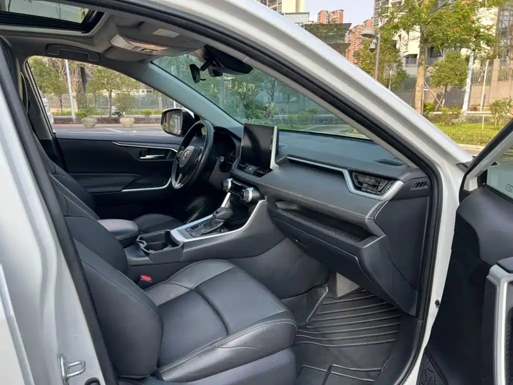 Toyota Wildlander 2020 — фото 17