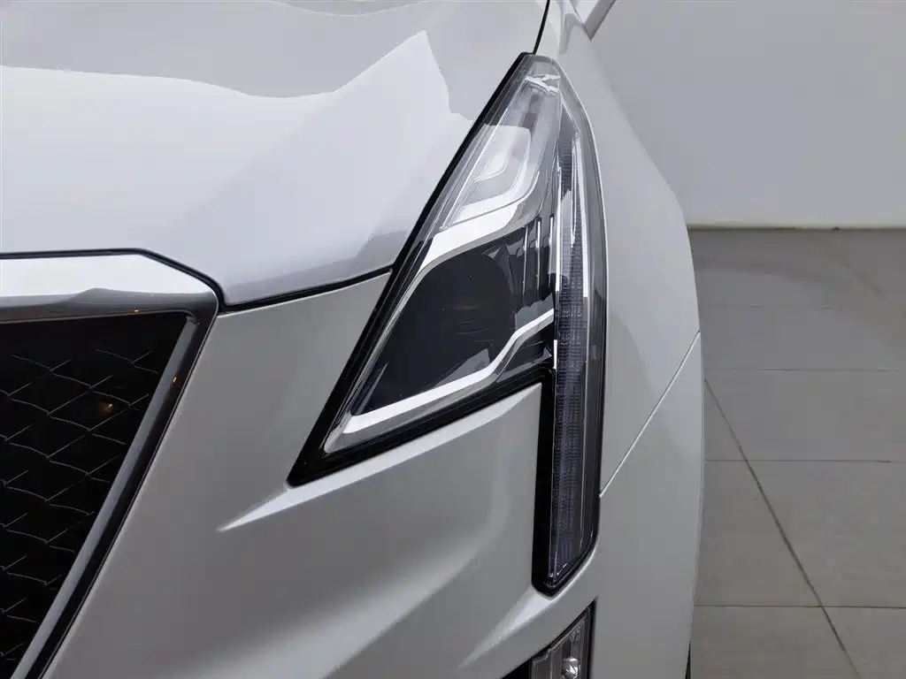 Cadillac XT5 2022 — фото 7
