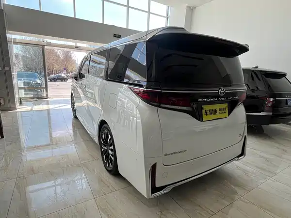 Toyota Vellfire 2024
