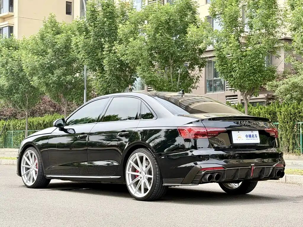 Audi S4 2023 — фото 29