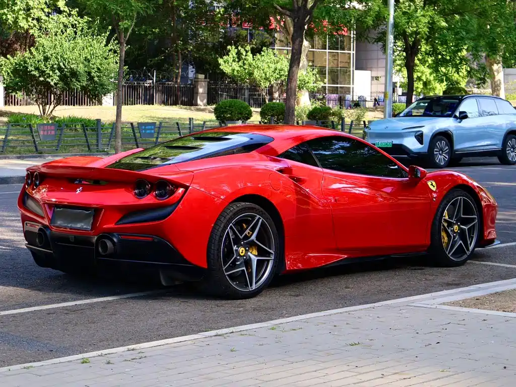 Ferrari F8 2021 — фото 4