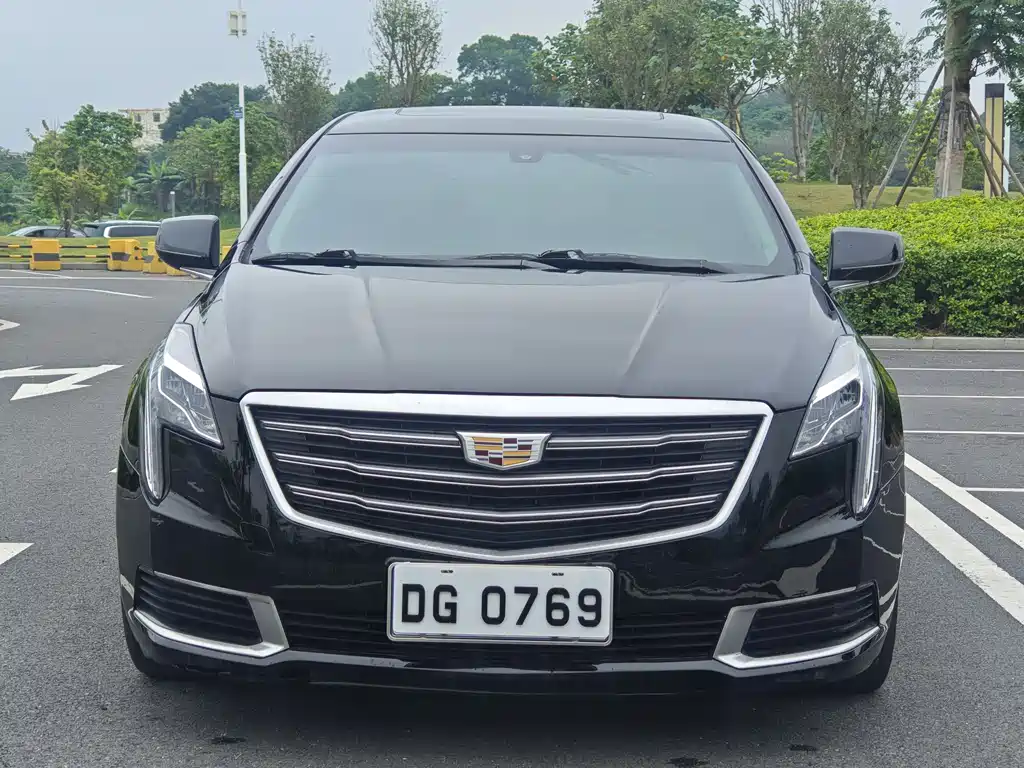Cadillac XTS 2018 — фото 2