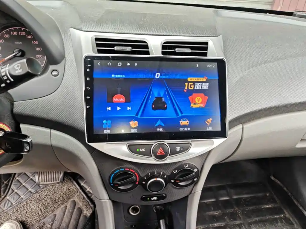 Hyundai Verna 2015 — фото 13