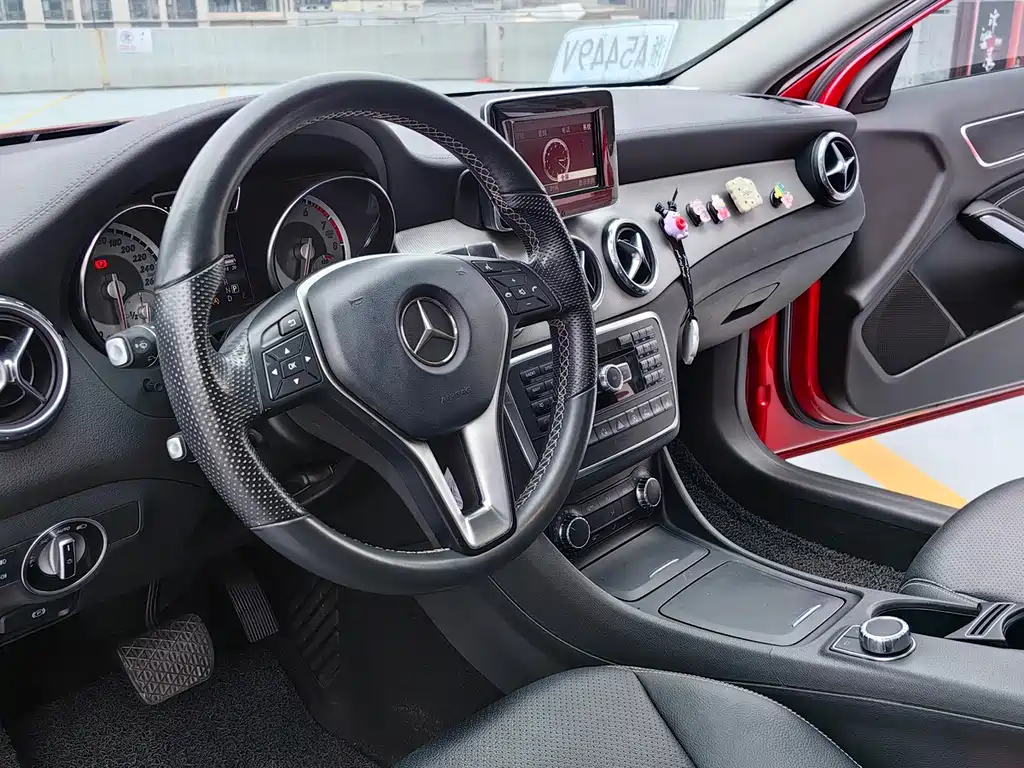 Mercedes-Benz GLA 2016 — фото 10