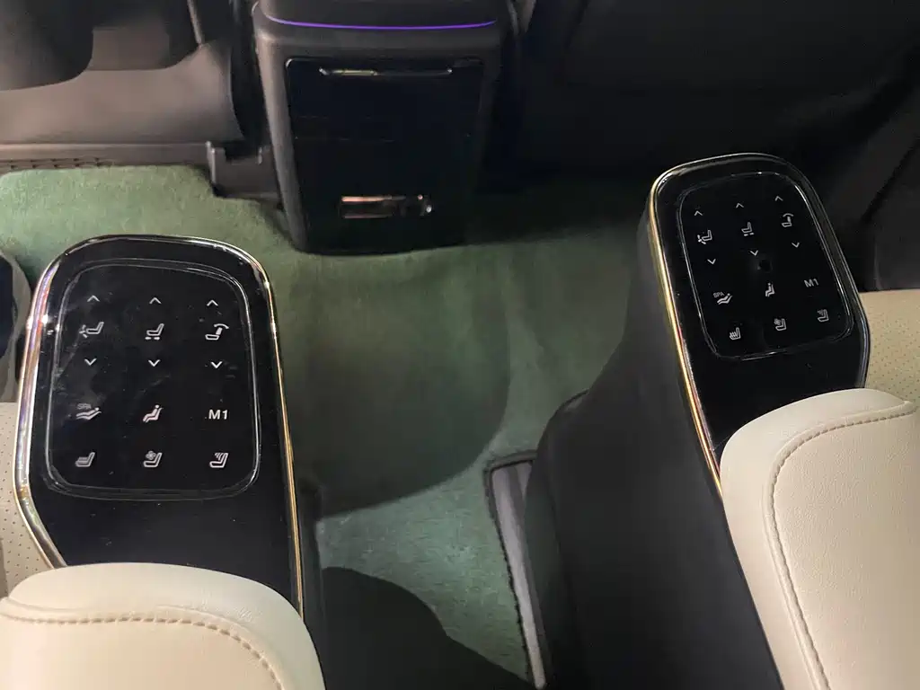 GAC Motor Trumpchi M8 2023 — фото 20