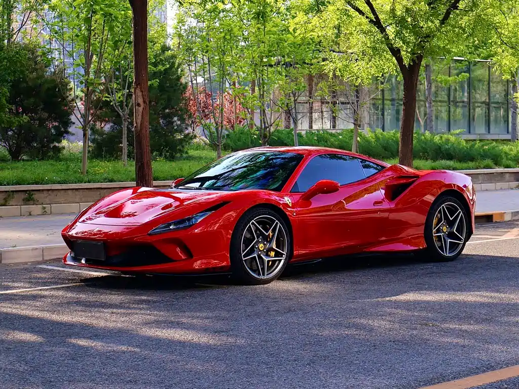 Ferrari F8 2021 — фото 19
