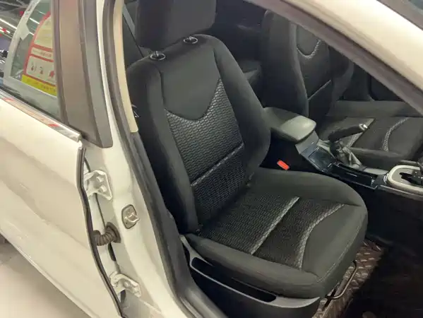 Citroën C4L 2015