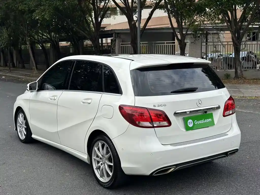 Mercedes-Benz B-Class 2016 — фото 25