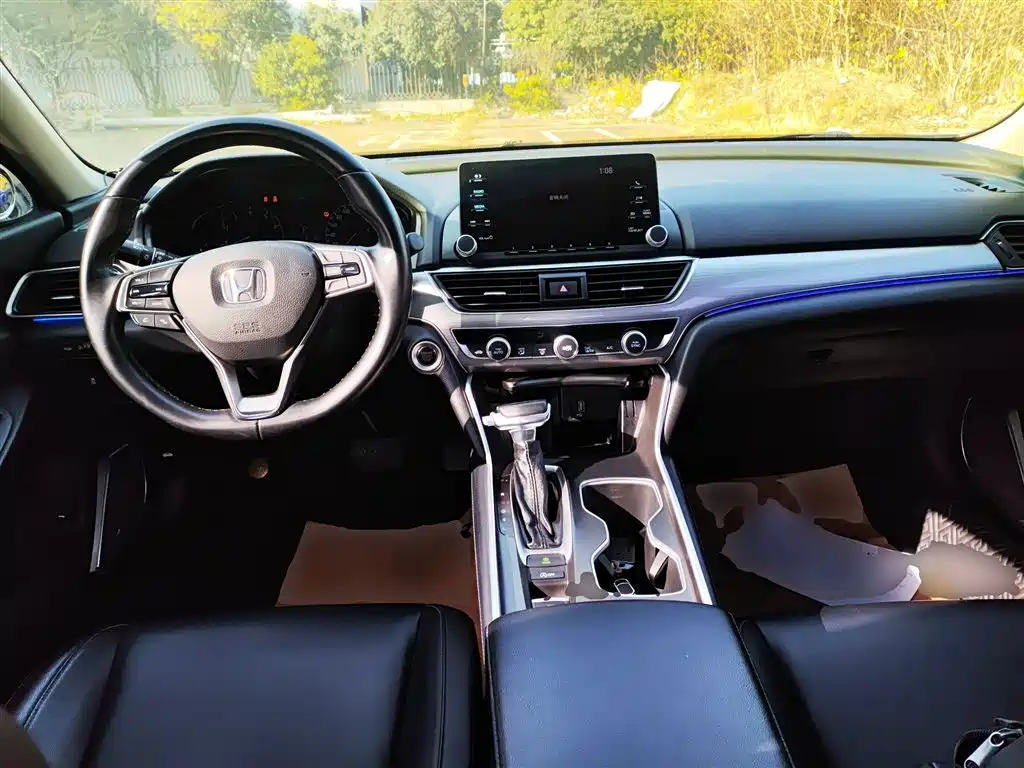 Honda Accord 2019 — фото 10