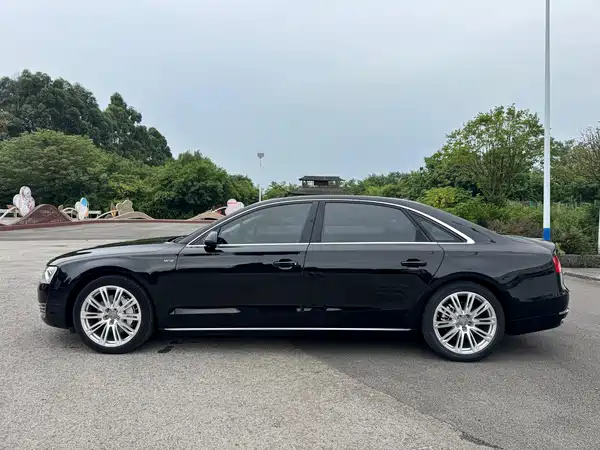 Audi A8 2013