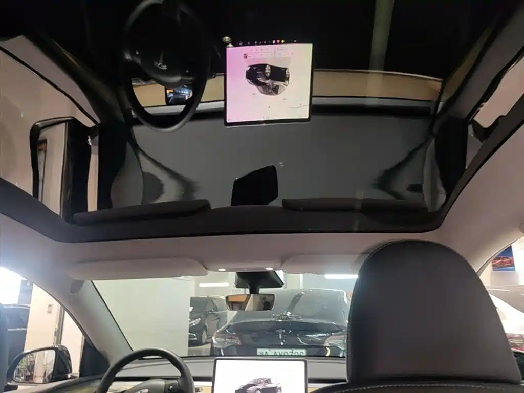 Tesla Model Y 2023 — фото 18
