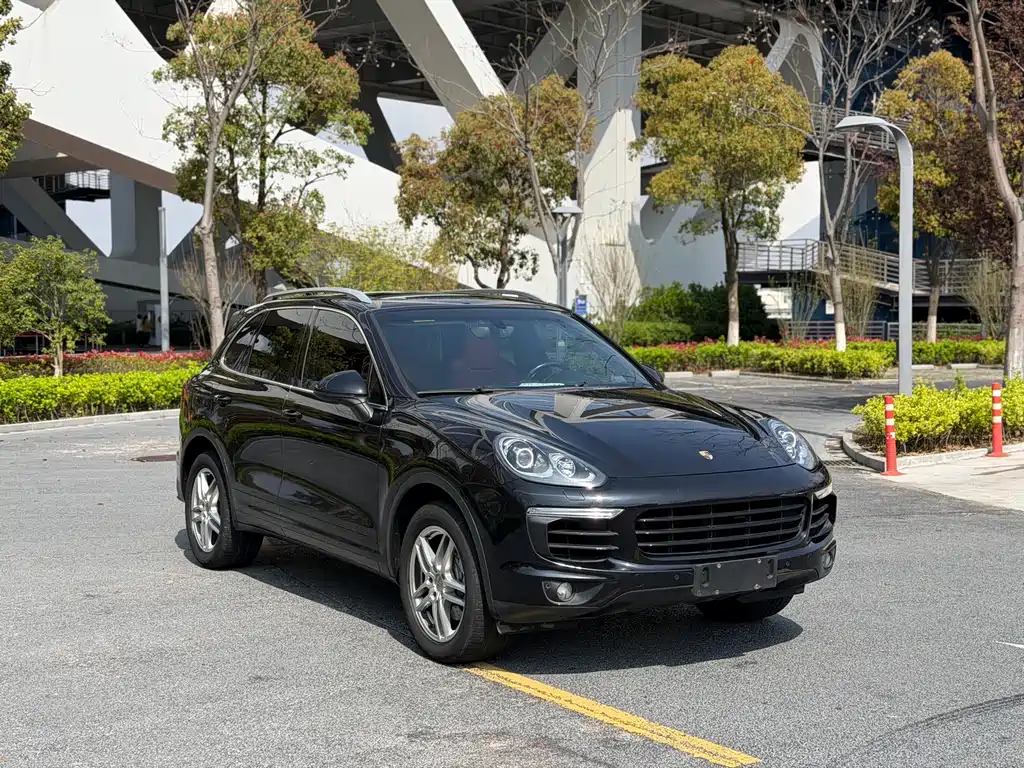 Porsche Cayenne 2016 — фото 3