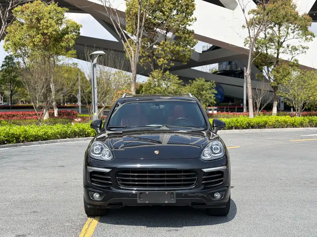 Porsche Cayenne 2016 — фото 2