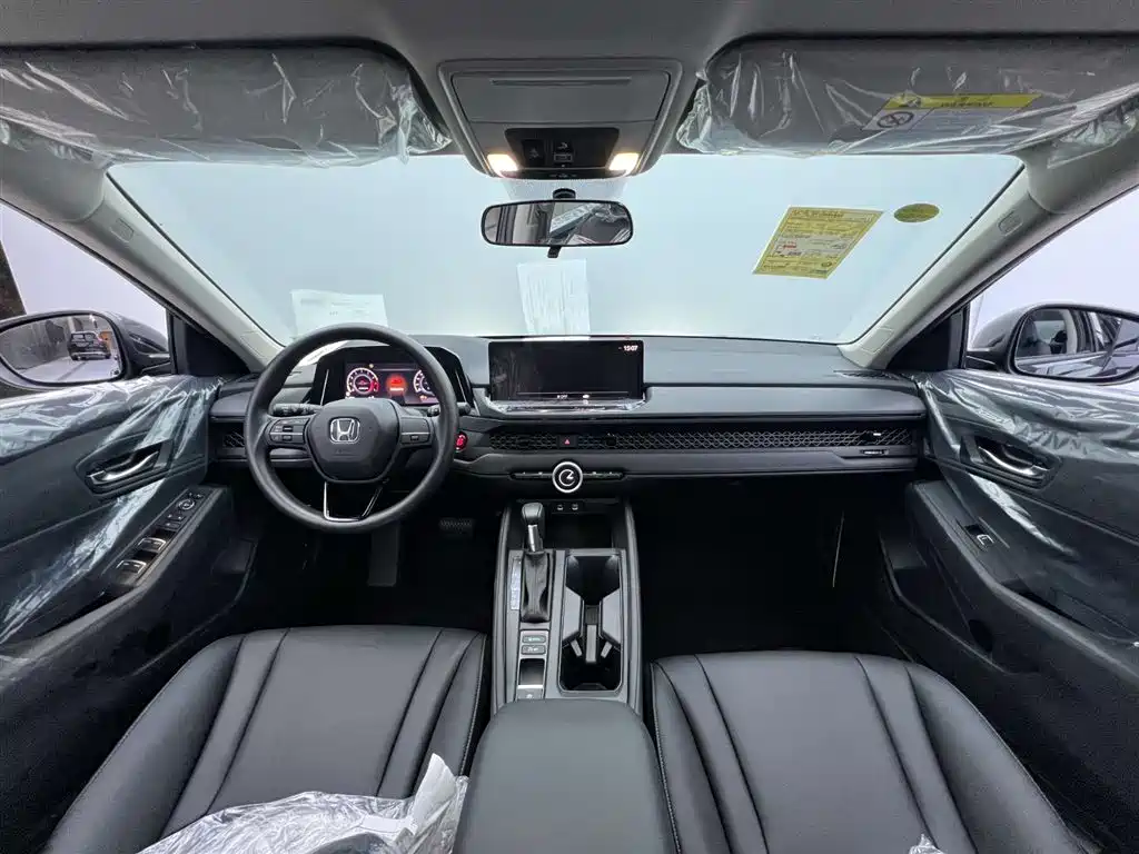 Honda Accord — фото 15