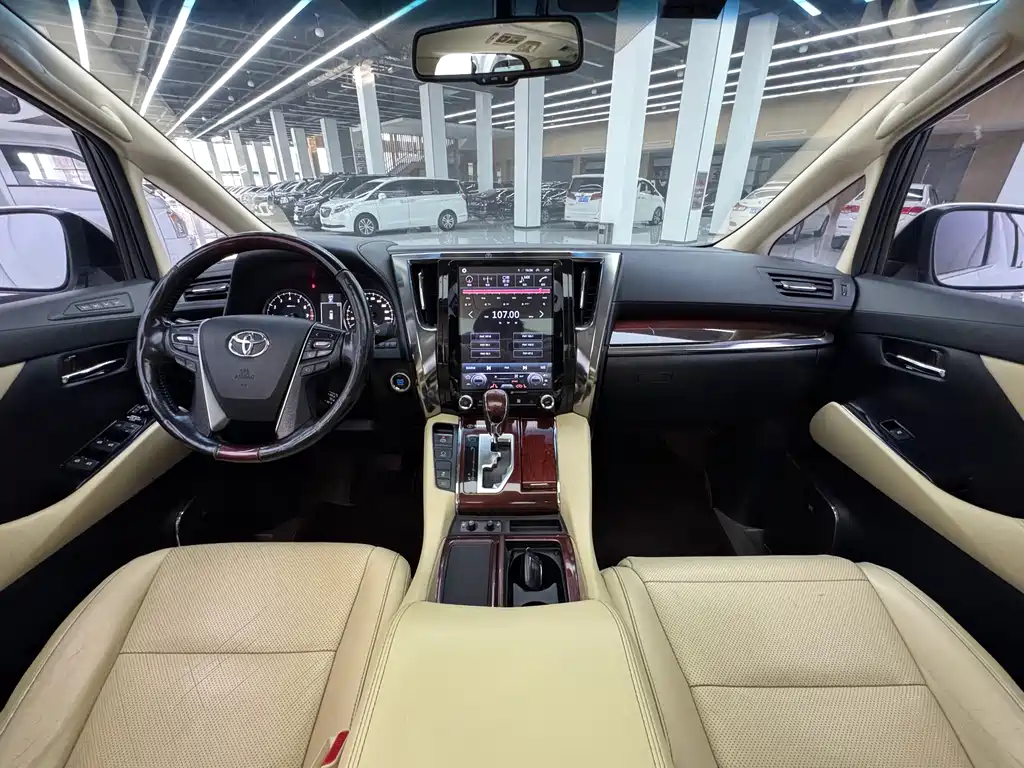 Toyota Alphard 2016 — фото 9