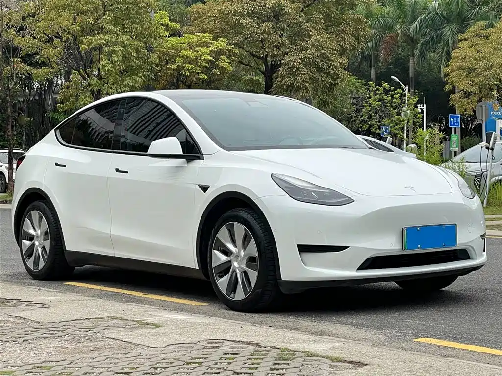 Tesla Model Y 2022 — фото 3