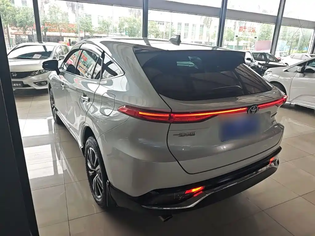 Toyota Harrier 2023