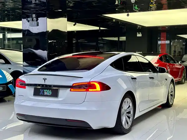 Tesla Model S 2017