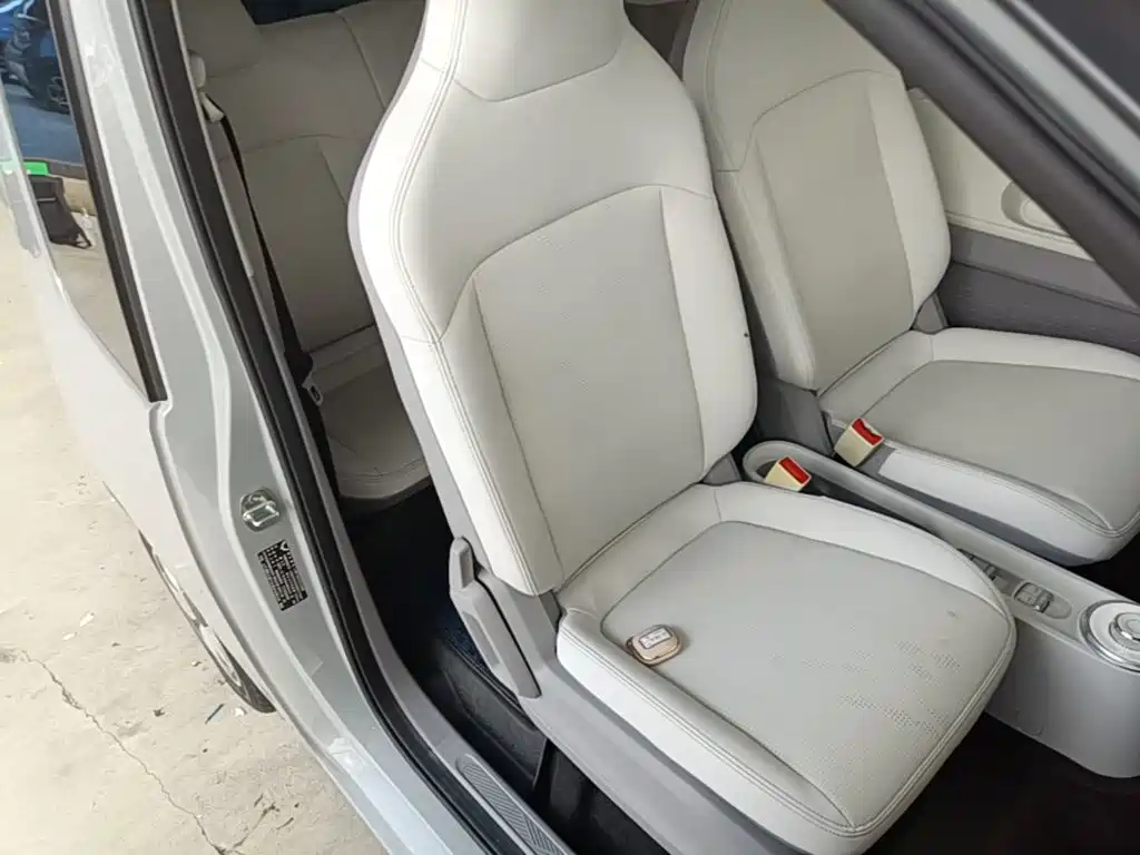 Wuling Air ev Clear Sky 2023 — фото 25