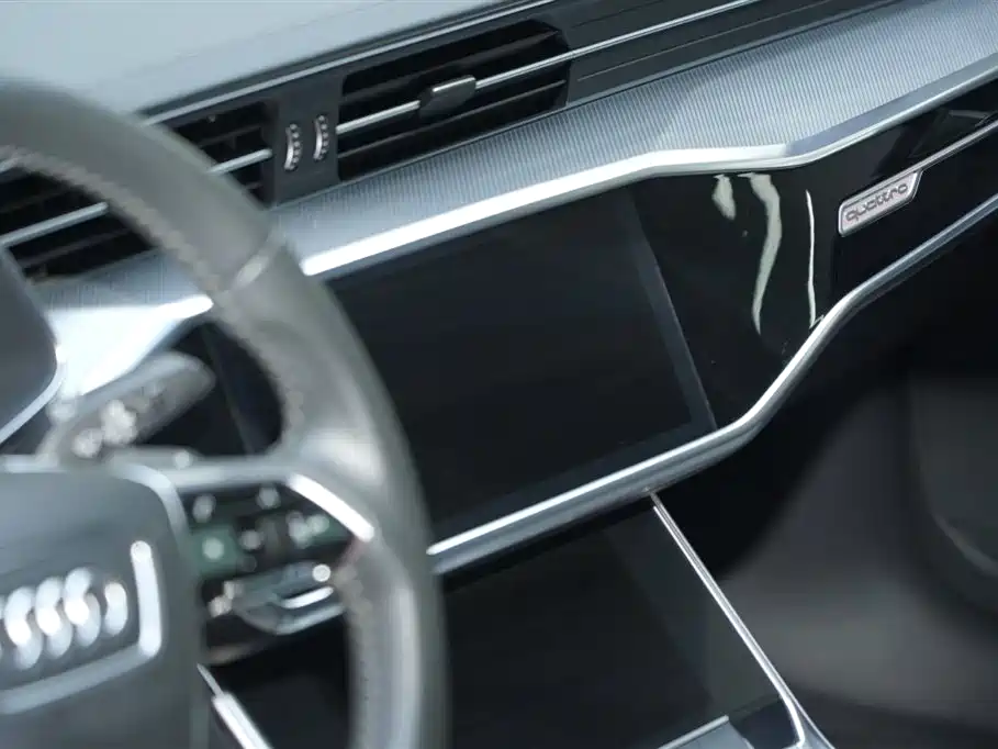Audi A6L New Energy 2021 — фото 13