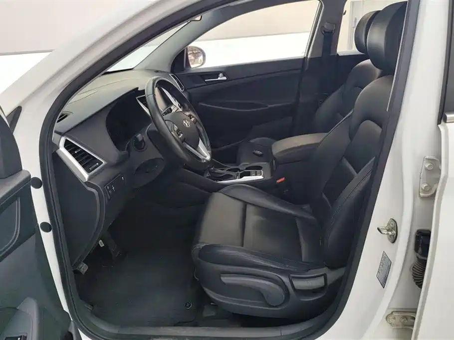 Hyundai Tucson 2016 — фото 9