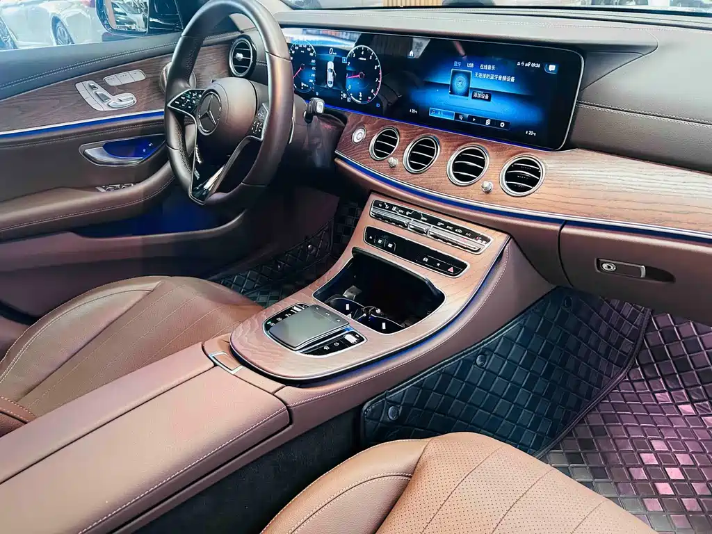 Mercedes-Benz E-Class 2022 — фото 15