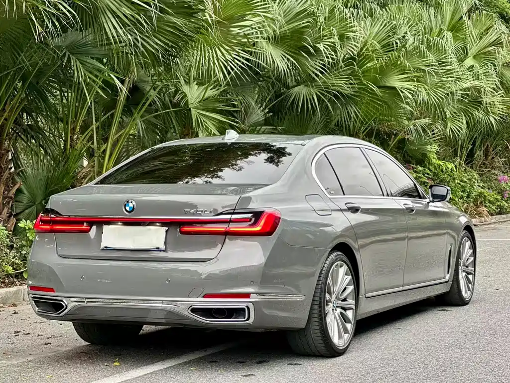 BMW 7 Series 2020 — фото 11